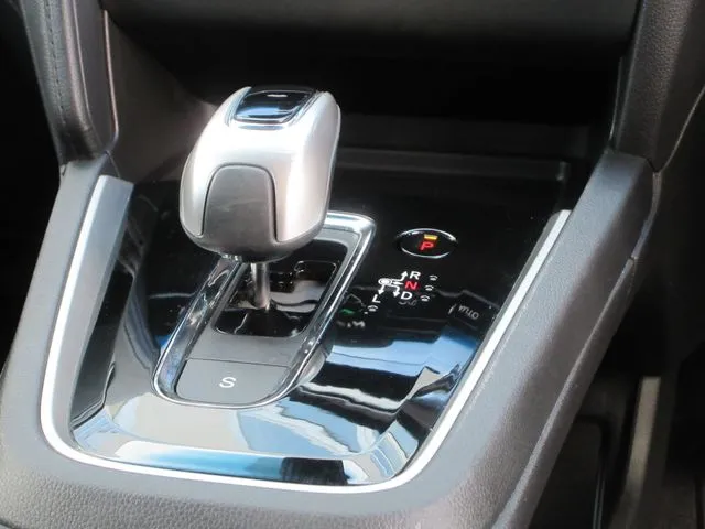 シャトル　ハイブリッド（ホンダ）の車両写真