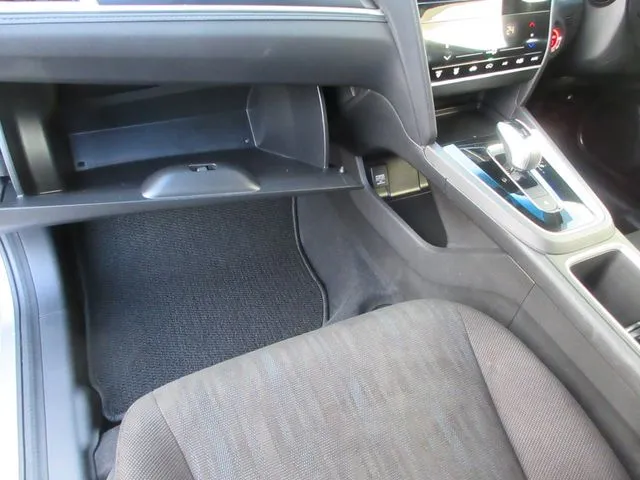 シャトル　ハイブリッド（ホンダ）の車両写真