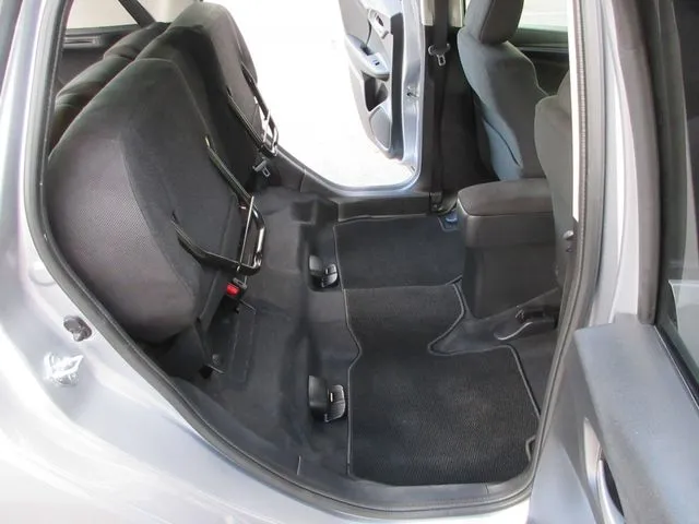 シャトル　ハイブリッド（ホンダ）の車両写真