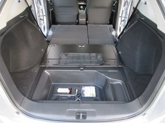 シャトル　ハイブリッド（ホンダ）の車両写真