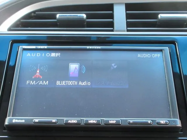 シャトル　ハイブリッド（ホンダ）の車両写真