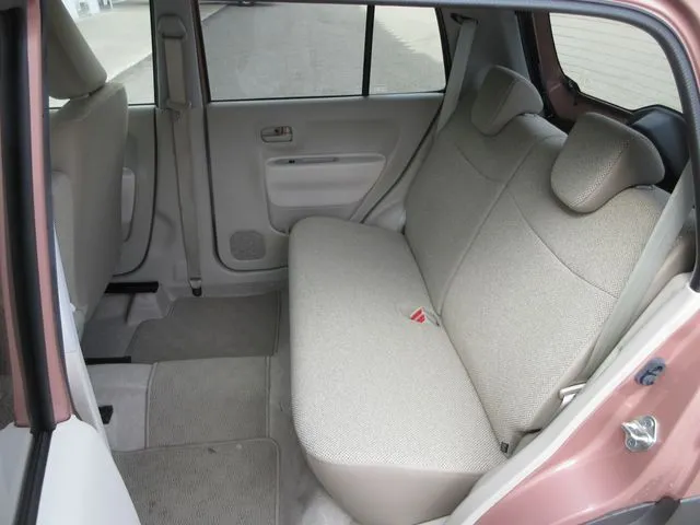 アルト　ラパン（スズキ）の車両写真