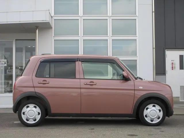 アルト　ラパン（スズキ）の車両写真