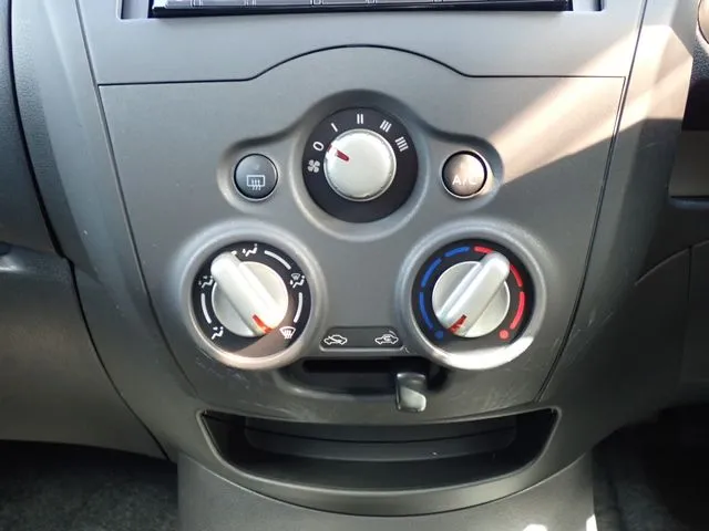 ノート（ニッサン）の車両写真