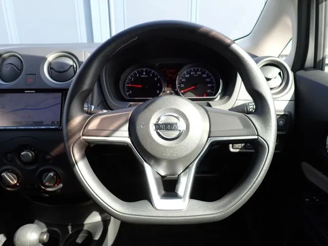 ノート（ニッサン）の車両写真