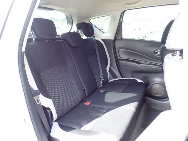 ノート（ニッサン）の車両写真