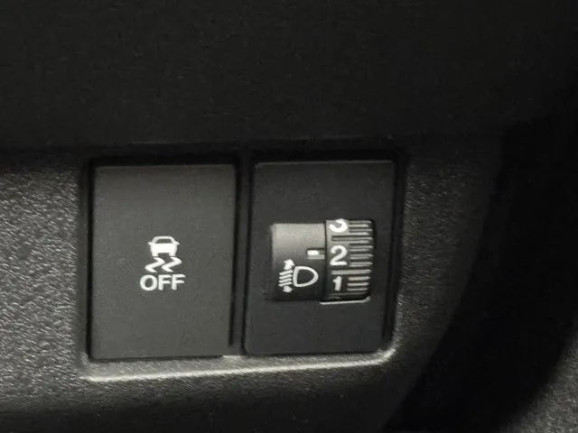 Ｎ　ＢＯＸ　カスタム（ホンダ）の車両写真