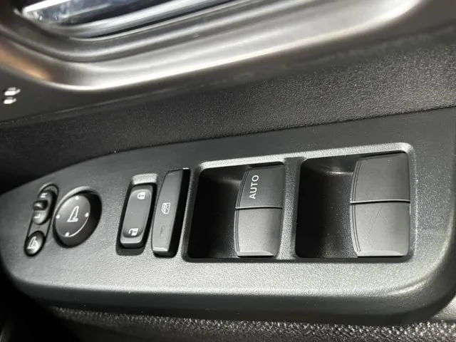 Ｎ　ＢＯＸ　カスタム（ホンダ）の車両写真