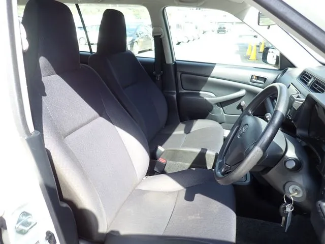 プロボックスバン　２ＷＤ（トヨタ）の車両写真