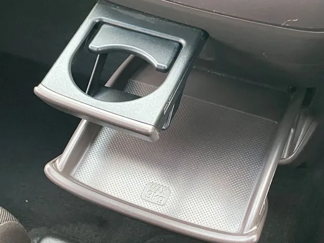 フリードプラス　ハイブリッド　４ＷＤ（ホンダ）の車両写真