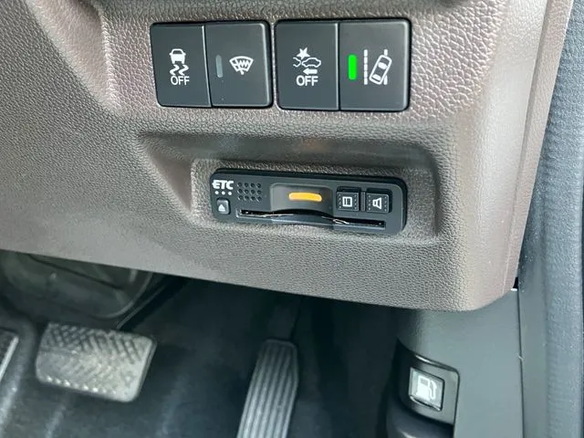 フリードプラス　ハイブリッド　４ＷＤ（ホンダ）の車両写真