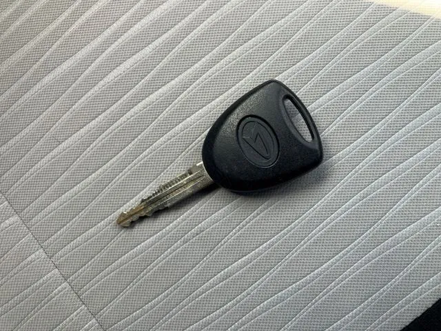 ミラ　イース　４ＷＤ（ダイハツ）の車両写真