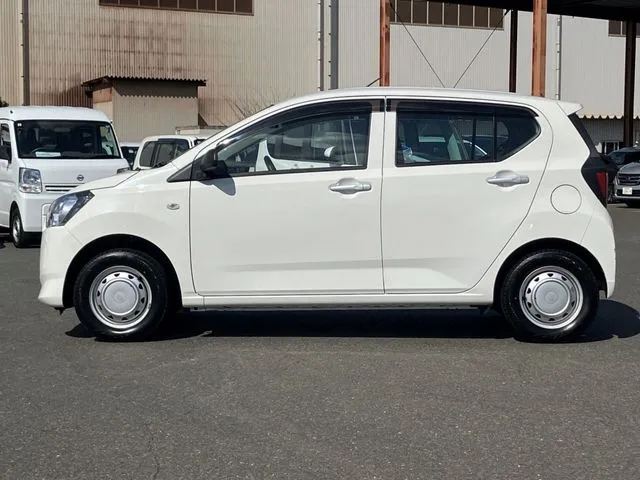 ミラ　イース　４ＷＤ（ダイハツ）の車両写真