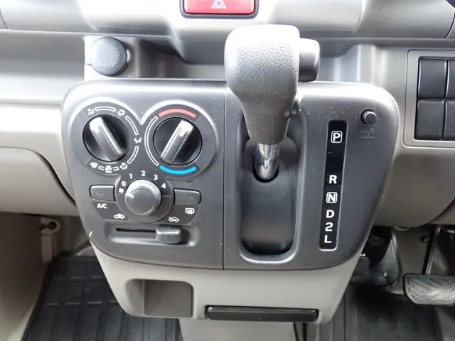 ミニキャブバン（ミツビシ）の車両写真