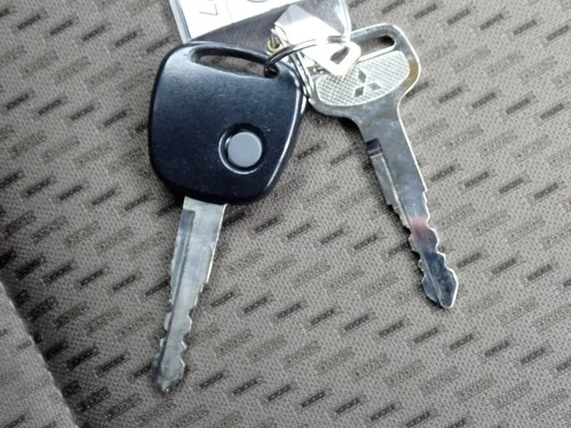 ミニキャブバン（ミツビシ）の車両写真