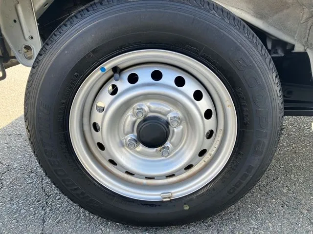 ＮＶ１００クリッパー（ニッサン）の車両写真