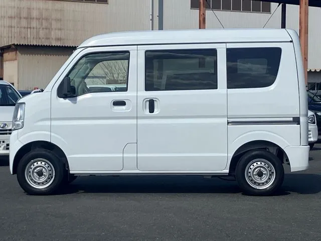 ＮＶ１００クリッパー（ニッサン）の車両写真