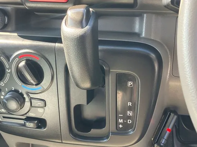 ＮＶ１００クリッパー（ニッサン）の車両写真