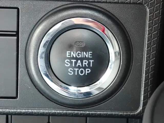 タント（ダイハツ）の車両写真