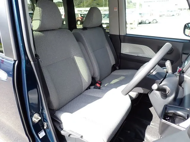 タント（ダイハツ）の車両写真