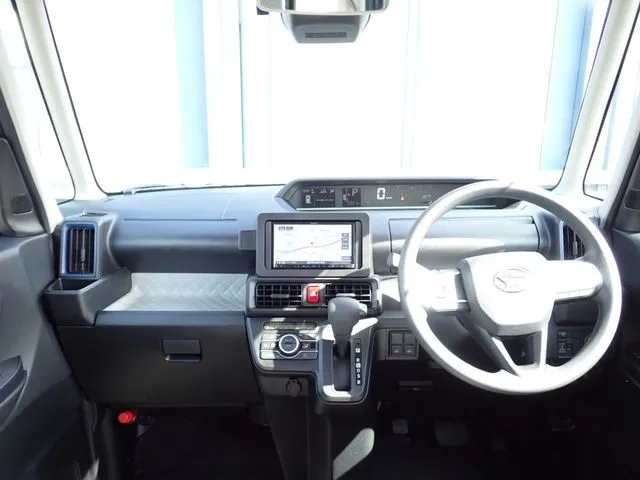 タント（ダイハツ）の車両写真