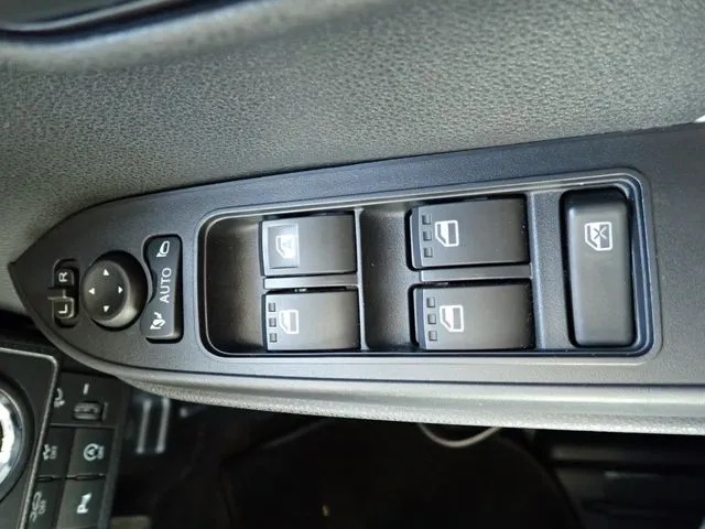 タント（ダイハツ）の車両写真