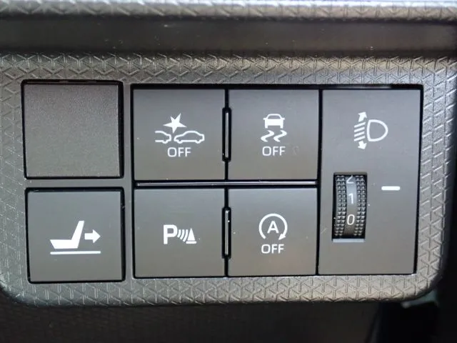 タント（ダイハツ）の車両写真