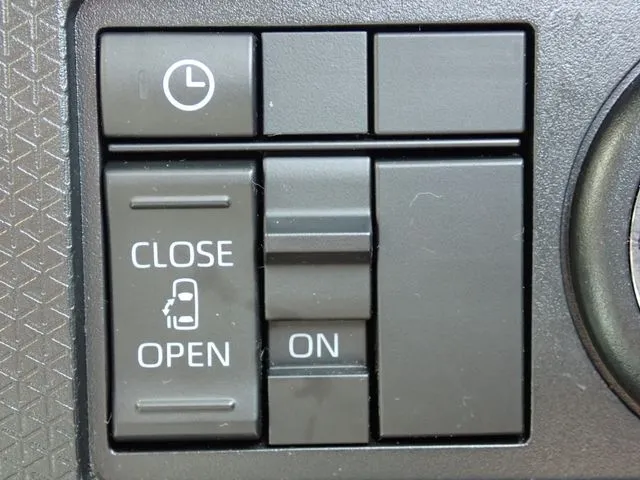 タント（ダイハツ）の車両写真