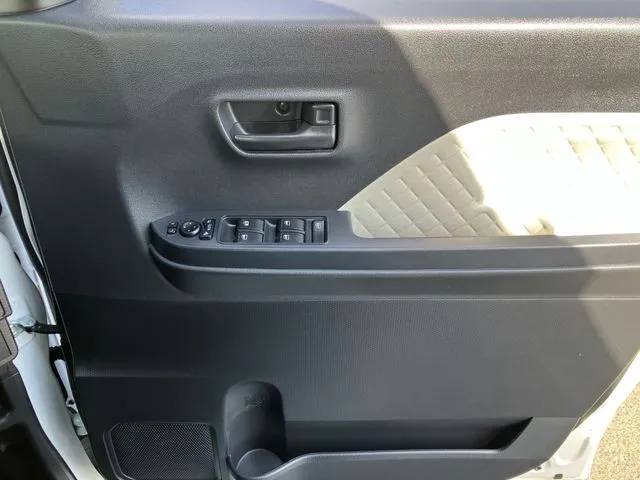 タント（ダイハツ）の車両写真