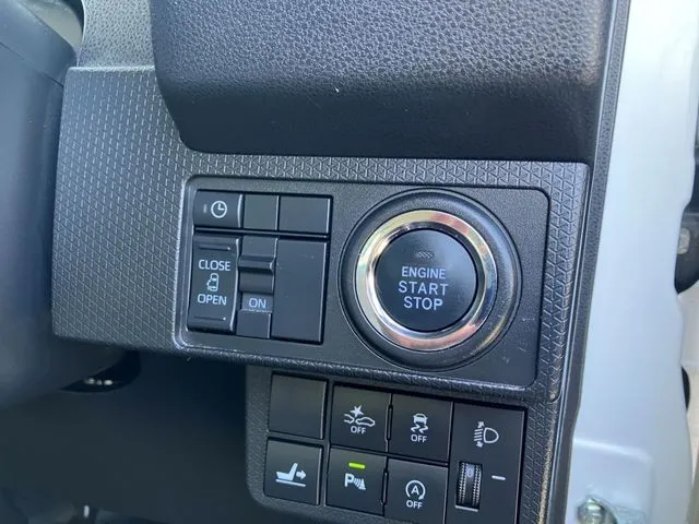 タント（ダイハツ）の車両写真