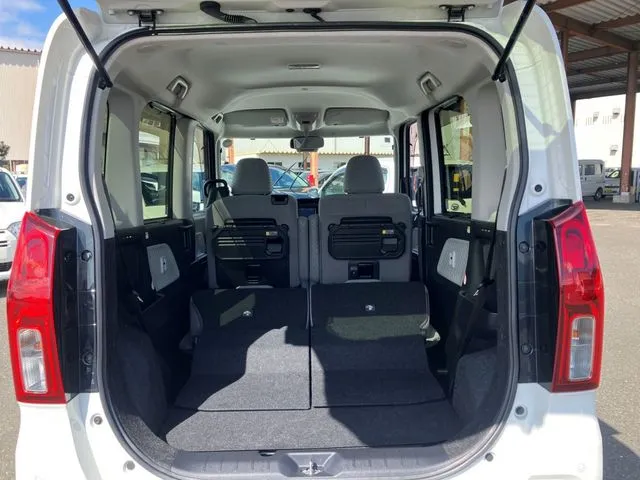 タント（ダイハツ）の車両写真