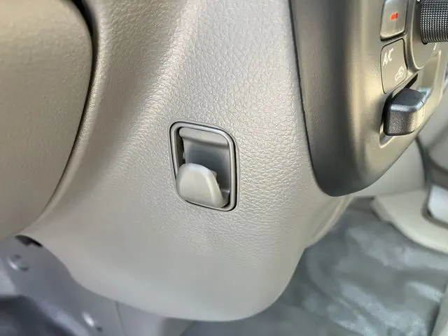 メーカー指定なし　高年式軽箱バン　４ＷＤ