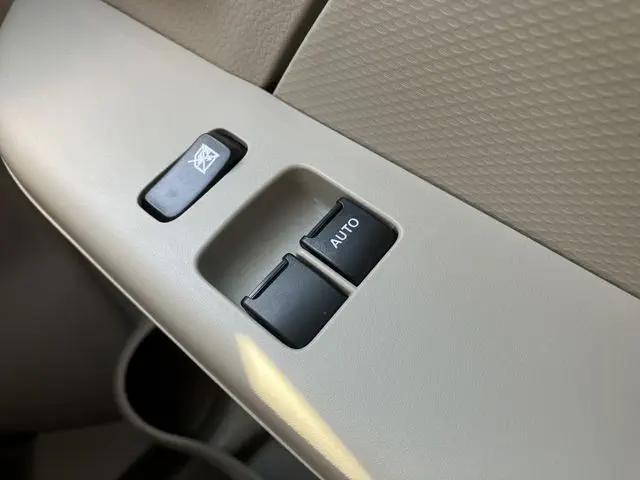 メーカー指定なし　高年式軽箱バン　４ＷＤ