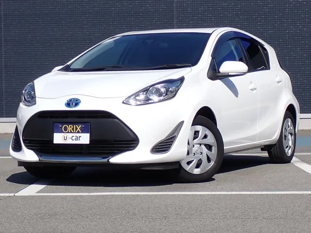 アクア（トヨタ）の車両写真