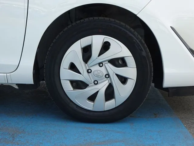 アクア（トヨタ）の車両写真
