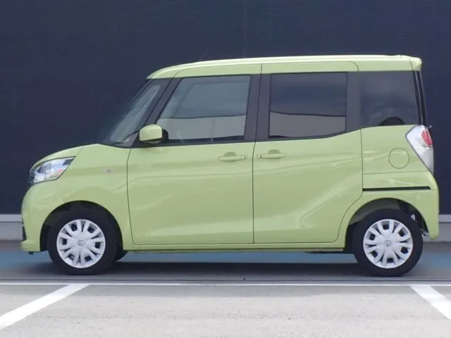 デイズ　ルークス（ニッサン）の車両写真