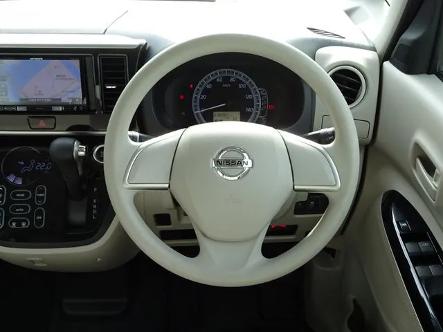 デイズ　ルークス（ニッサン）の車両写真