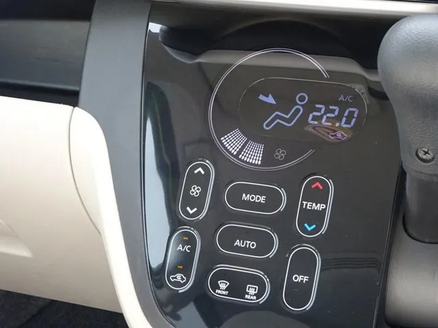 デイズ　ルークス（ニッサン）の車両写真