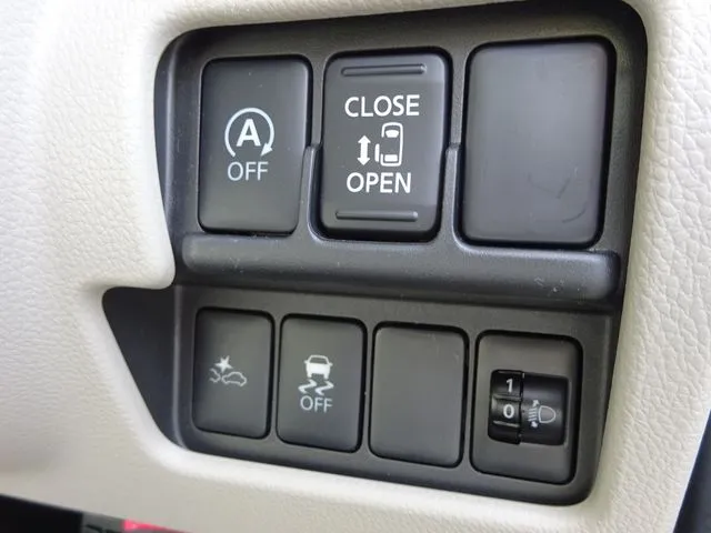 デイズ　ルークス（ニッサン）の車両写真