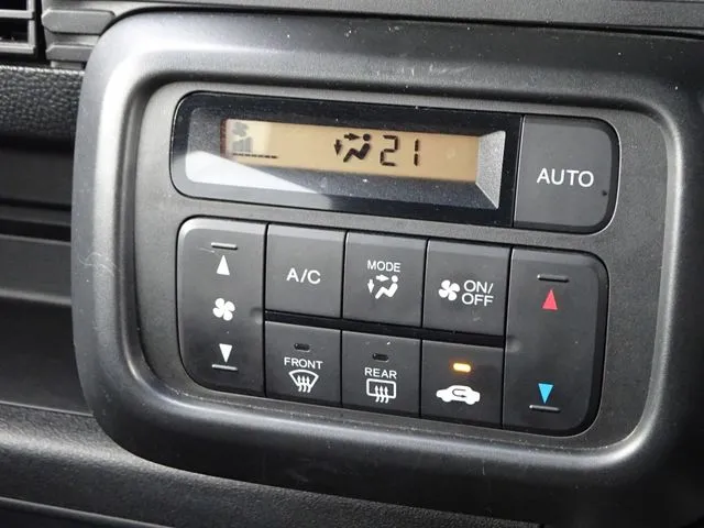 N-VAN(ホンダ)の車両写真