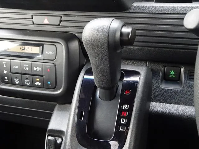 N-VAN(ホンダ)の車両写真