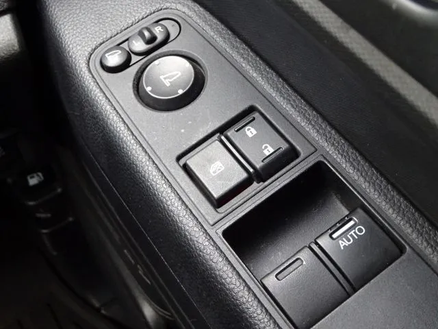 N-VAN(ホンダ)の車両写真