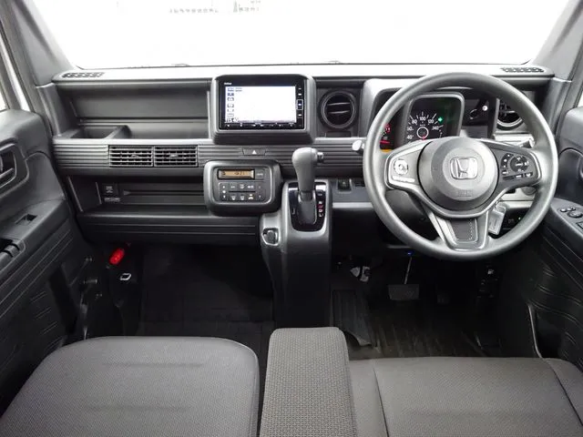 N-VAN(ホンダ)の車両写真