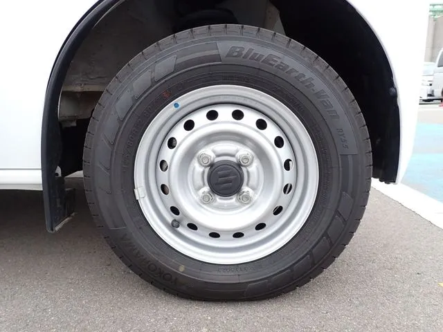 スズキ　エブリイバン　４ＷＤ