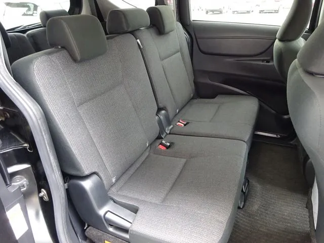 シエンタ（トヨタ）の車両写真