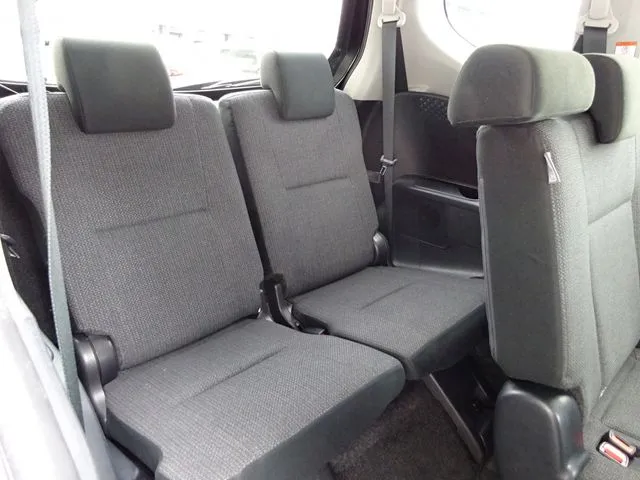 シエンタ（トヨタ）の車両写真