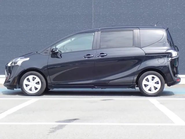 シエンタ（トヨタ）の車両写真