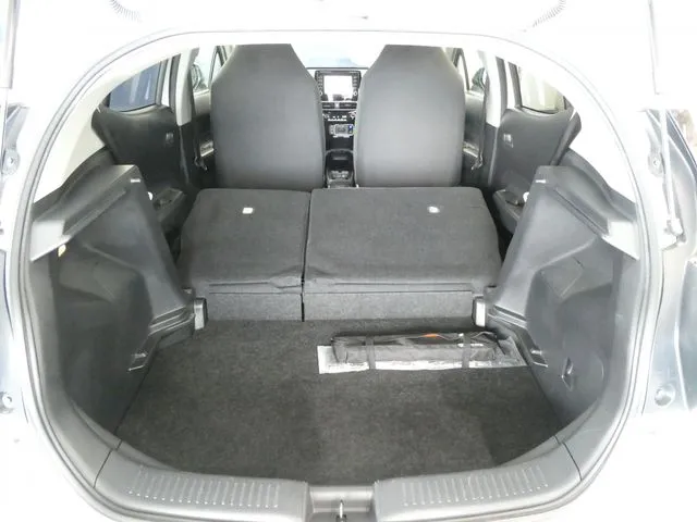 アクア（トヨタ）の車両写真