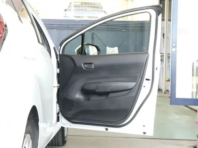 アクア（トヨタ）の車両写真