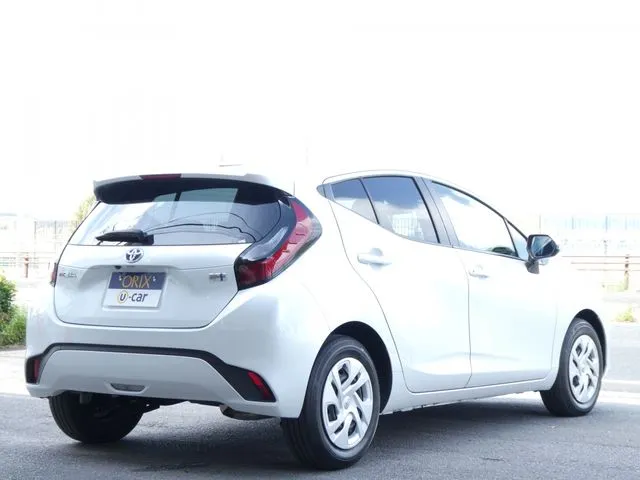 アクア（トヨタ）の車両写真